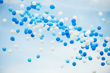 Image showing Blue and white balloons