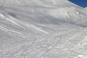 Image showing Snowy skiing piste