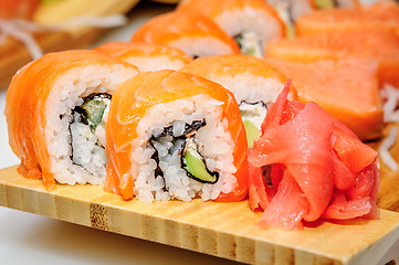 Image showing Maki ushi rolls with salmon