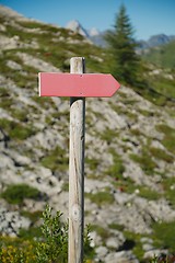 Image showing Direction sing on a trail