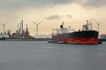 Image showing Oil Tanker in Dock