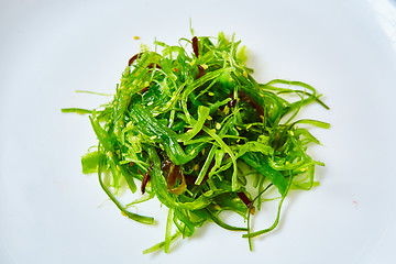 Image showing Hiyashi Wakame on shell-shaped dish