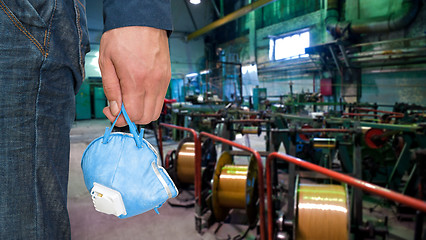 Image showing Worker with protective respirator 