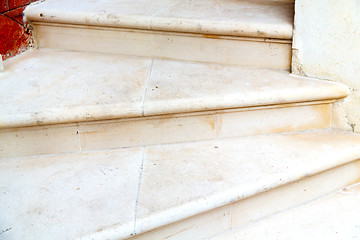 Image showing in london  monument  marble ancien line 