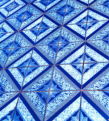 Image showing   cross ceramics in the temple kho phangan  bay  south china 