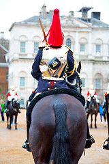 Image showing in england horse  cavalry      the queen