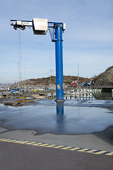 Image showing a big crane to lift boat