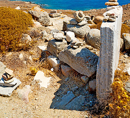 Image showing sea in delos greece the historycal acropolis and old ruin site