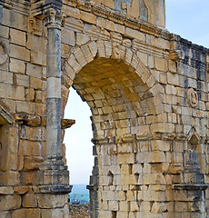 Image showing volubilis in morocco africa the old roman deteriorated monument 