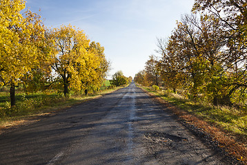 Image showing   small country road  