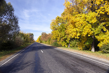 Image showing   small country road  