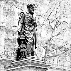 Image showing england  historic   marble and statue in old city of london 