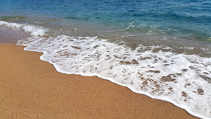 Image showing Waves on the beach