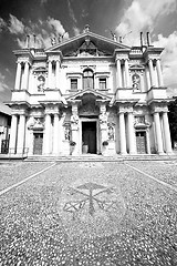 Image showing column old architecture in italy europe milan religion       and