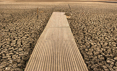 Image showing dry lake wendouree