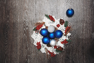 Image showing Christmas wreath and toys