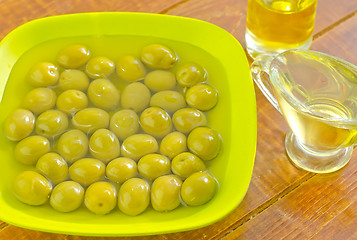 Image showing green olives