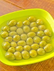 Image showing green olives