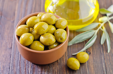 Image showing green olives