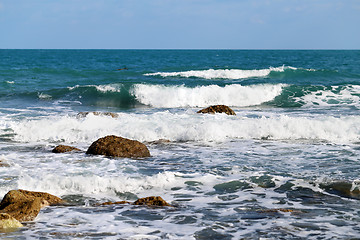 Image showing Beautiful sea with waves 