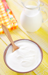 Image showing sour cream and milk