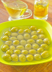 Image showing green olives