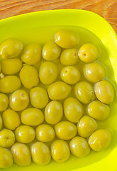 Image showing green olives