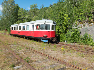 Image showing one old railbuss on the station 