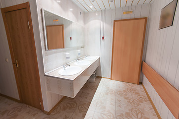 Image showing bathroom with sinks in hostel