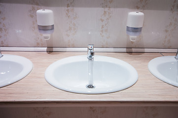 Image showing bathroom with sinks in hostel