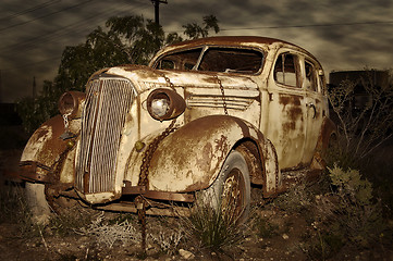 Image showing old rusted car