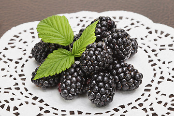 Image showing Fresh blackberry with leaf