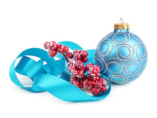 Image showing turquoise christmas ball with ribbon