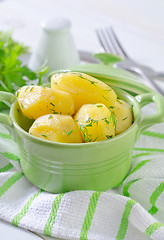 Image showing boiled potato in green bowl