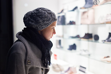 Image showing Woman window shopping.