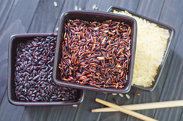 Image showing raw rice in bowls