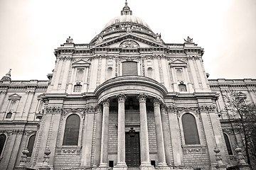 Image showing st paul cathedral in london england old construction and religio