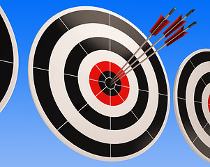 Image showing Triple Dart Shows Winning Perfect Shot