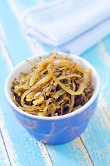 Image showing salad with kelp in blue bowl