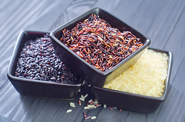 Image showing raw rice in bowls