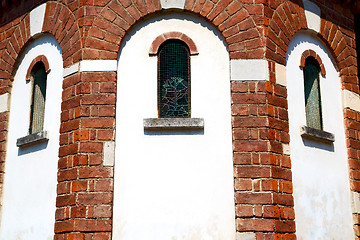 Image showing antique contruction in   window the wall