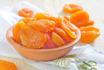 Image showing dry apricots