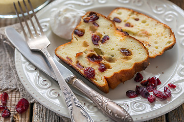 Image showing Curd pudding with semolina, eggs and cranberries.