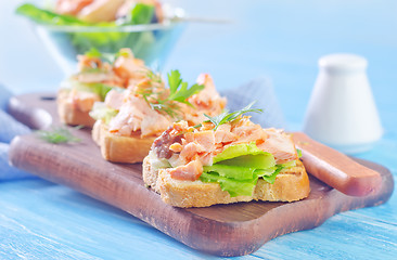 Image showing bread with salmon