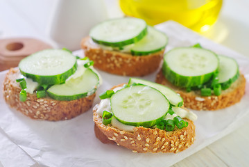 Image showing bread with cucumber