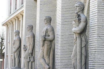 Image showing Statue in Bergen