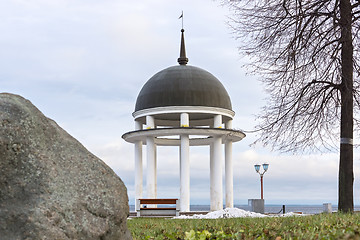 Image showing Rotunda on shore of lake in winter