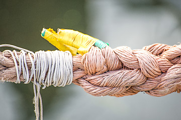 Image showing mooring line of a trawler with cracks