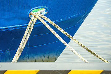 Image showing Mooring line of a trawler