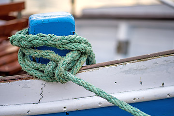 Image showing mooring line of a boa